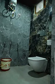 Hotel raj inn - Bathroom