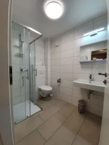 Gap Hotel - Bathroom