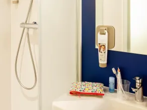 ibis budget Rueil Malmaison - Salle de bain