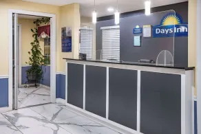 Days Inn by Wyndham Barnwell - Lobby