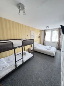 Carlton Court Hotel - Room