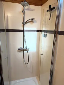 Sohana Chalet I Design I Apartment and Guest Rooms I Sauna I AC - Salle de bain