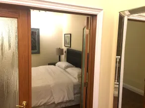 Grey Rose Suites - Værelse