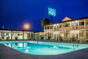 Quality Inn Cambridge - Piscine
