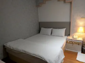 Chrysler Hotel - Zimmer