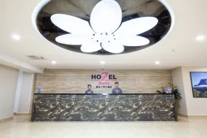 Hotel 7 Suria - Réception
