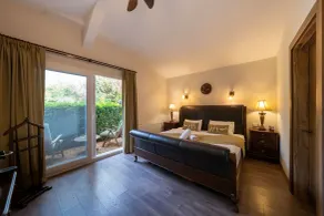 Bir Dem Urla - Habitación