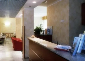 Hotel Engadina - Réception