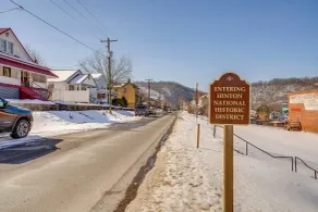 Explore the Hinton Historic District! Luxe Studio - Interiør