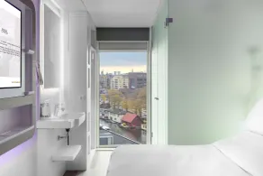 YOTEL Amsterdam - Vue de la chambre