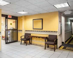 Rodeway Inn & Suites Milwaukee Airport - Hall