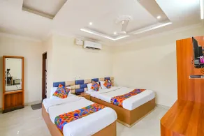 Fabhotel Good Luck Residency - Quarto