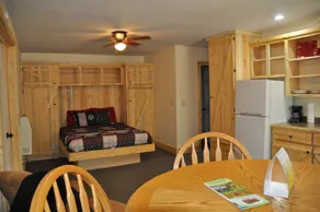 Chinook Cabins & RV Park - Værelse