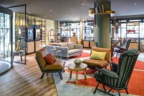 Adagio Paris Bercy Village - Coin salon dans le hall