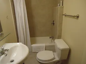 Bond Guest House - Bathroom