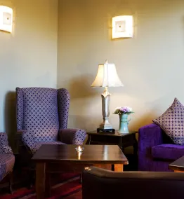 The Farmers Kitchen Hotel - Lobby lounge