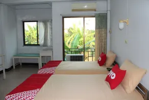 OYO 75420 Howto Hotel - Chambre