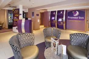 Premier Inn Dartford - Reception