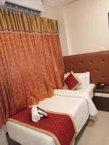 HOTEL SAHANA CASTLE - Zimmer