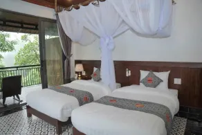 Gaia Puluong - Room
