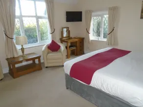 Trumbles Gatwick B&B, Peaceful Stay with Parking & Easy Airport Access - View from room