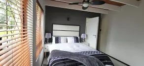 Crest Farm - Selbstversorger, 2 Schlafzimmer, Wi-Fi, Aussicht, Swimmingpool - Zimmer