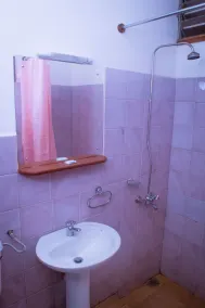 STC.SAFARI LODGE - Bathroom