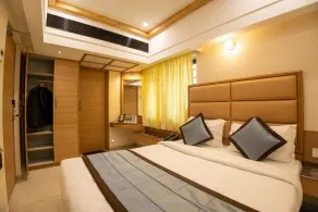 Hotel Grand Sabarees - Chambre