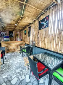 House 2 Guest House - Restaurant