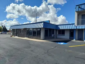 Vernal Inn - Front of property