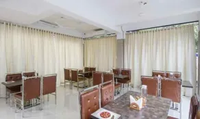 FabHotel Limestone Suites - 750m from Yashoda Hospitals, Somajiguda - Restaurante