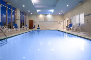 Holiday Inn Winchester Southeast-Historic Gateway by IHG - Piscine