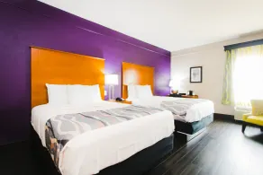 Palacio Royale Inn Signature Katy - Chambre
