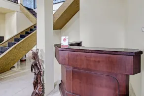 Hotel O Ayu Bypass MansionNearBundaran Gerung - Recepción