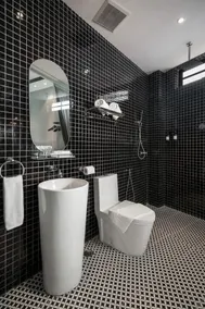 Modern Hotel Georgetown - Bathroom