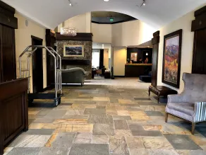 Manor Vail Lodge - Hall