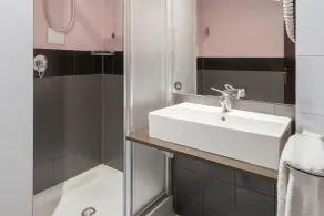 B&B Hotel Faenza - Bathroom