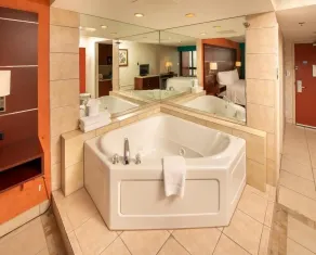 The Breakers Resort Inn - Badrum