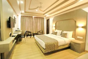 Crown Plaza Residency - Zimmer