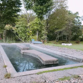 Yado Brodiaea - Pool