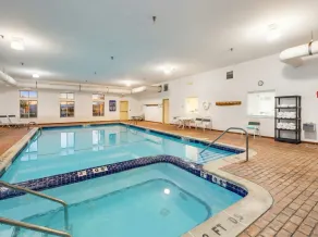 Pellston Lodge - Pool