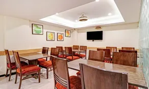 Treebo Galaxy Rooms - Restaurant