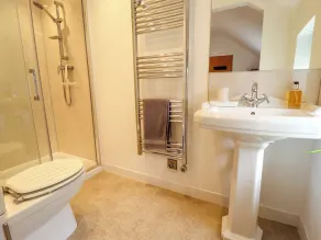 The Hen House - Bathroom
