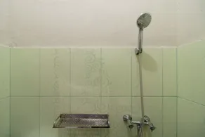 RedDoorz near Cikampek Mall Karawang - Bathroom