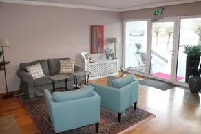 Hotel garni Bellevue - Interior entrance