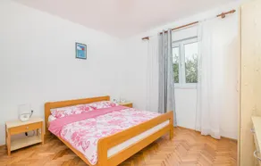 Stunning Home in Malinska With Wifi and 2 Bedrooms - Værelse
