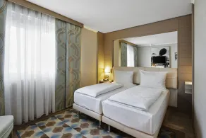 TITANIC Comfort Mitte - Room
