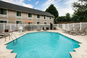 Baymont Inn & Suites Braselton - Piscine