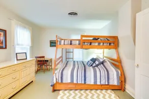 Trendy Chautauqua Lake Vacation Rental - Innenbereich