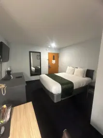 Pictured Rocks Inn & Suites - Chambre